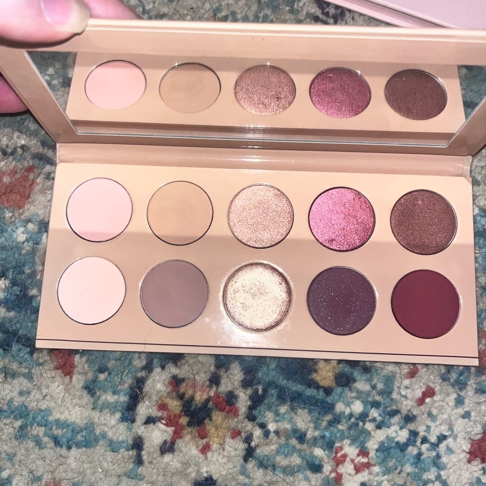 KKW beauty classic blossom palette